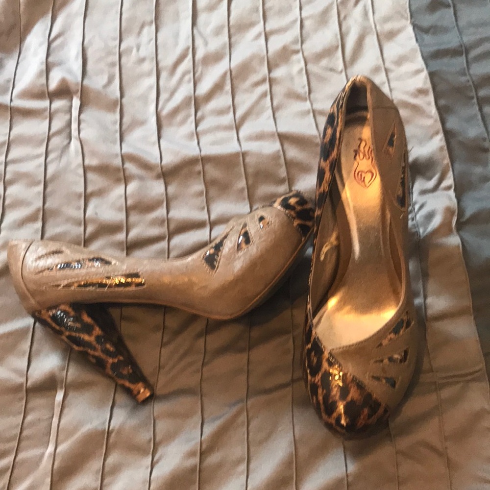 Heels - Picture 3 of 4